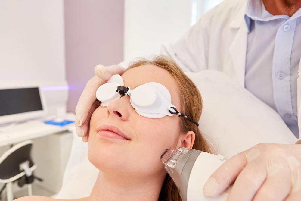Fraxel Treatment for Fine Lines and Wrinkles: A Complete Guide